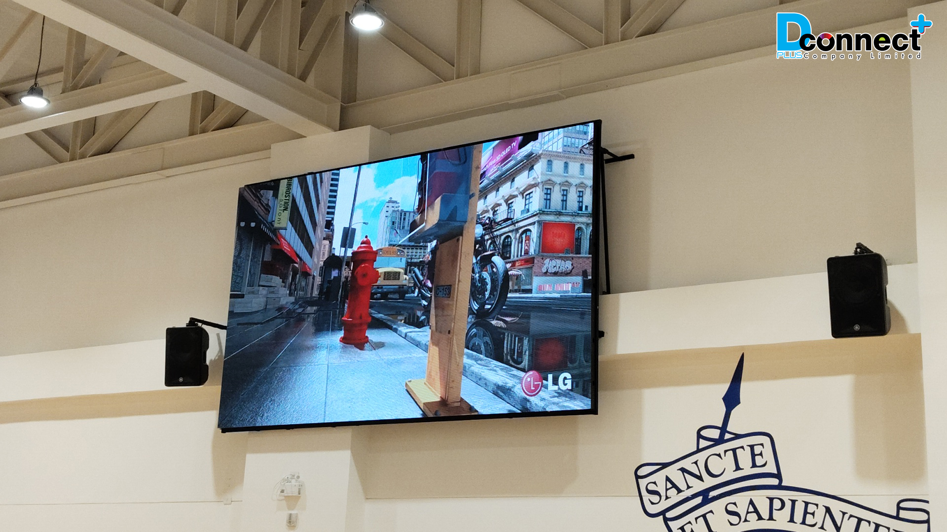 COP27 Debrief “Indoor 55inch Touch-Screen Vertical Kiosk